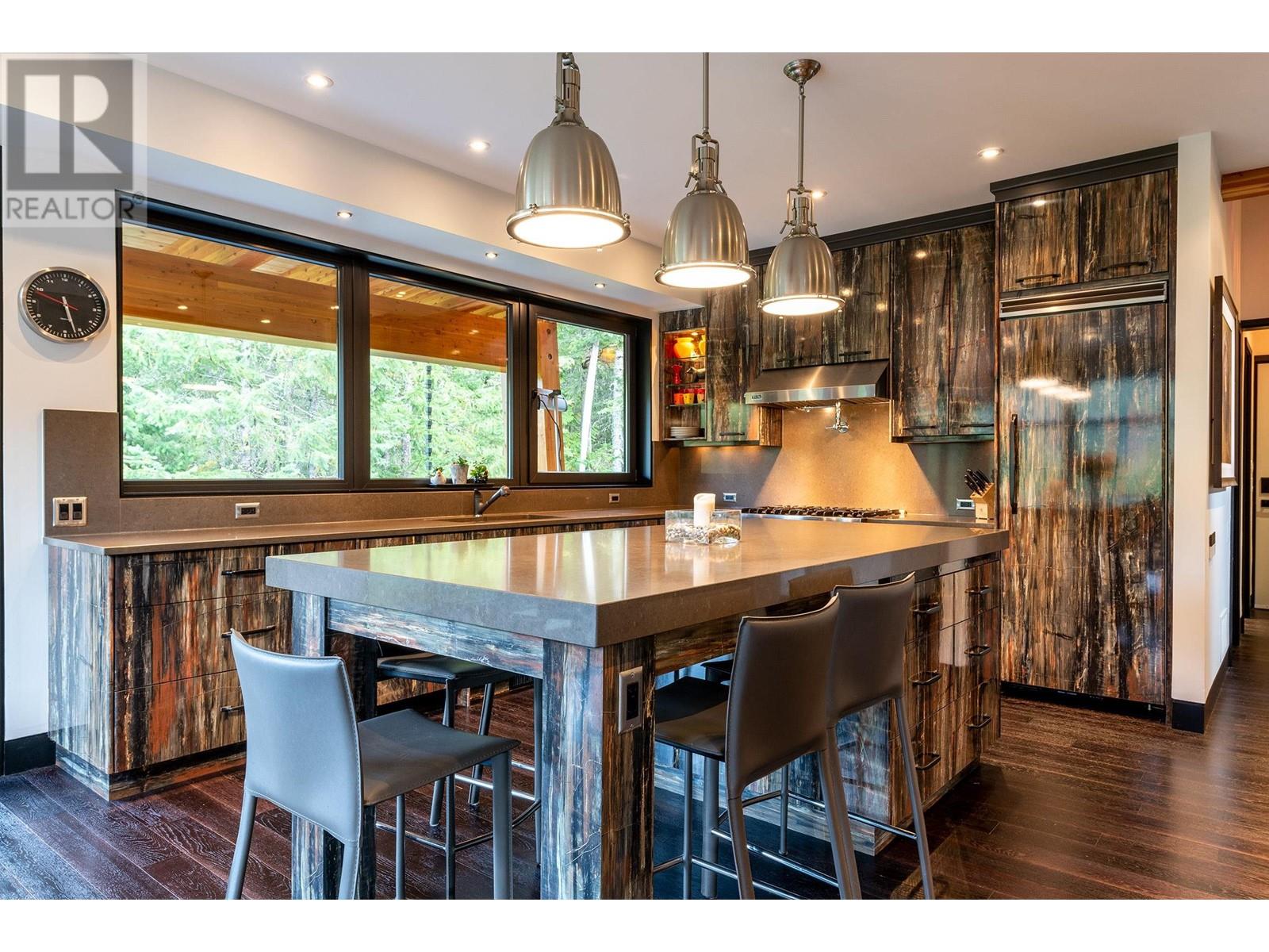 1563 Spring Creek Drive, Whistler, British Columbia  V8E 0A2 - Photo 10 - R2794094