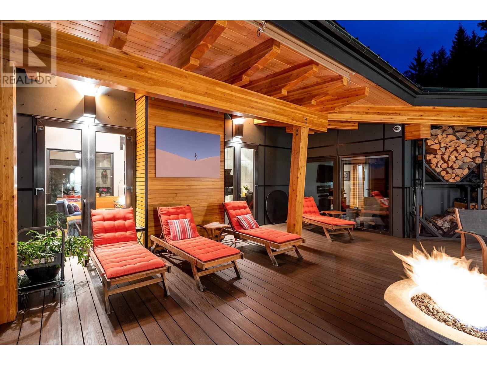 1563 Spring Creek Drive, Whistler, British Columbia  V8E 0A2 - Photo 3 - R2794094