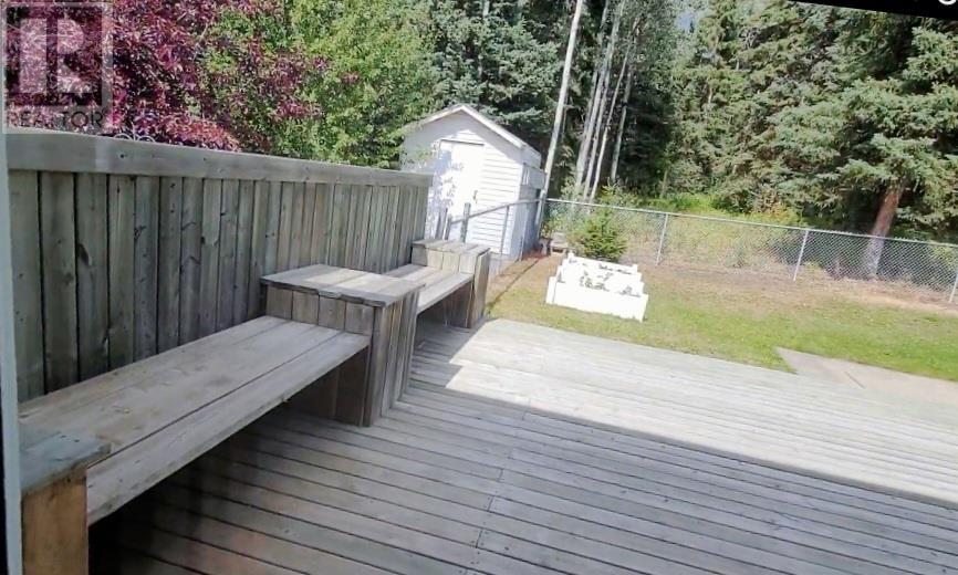 515 9th Avenue, Burns Lake, British Columbia  V0J 1E0 - Photo 3 - R2793263