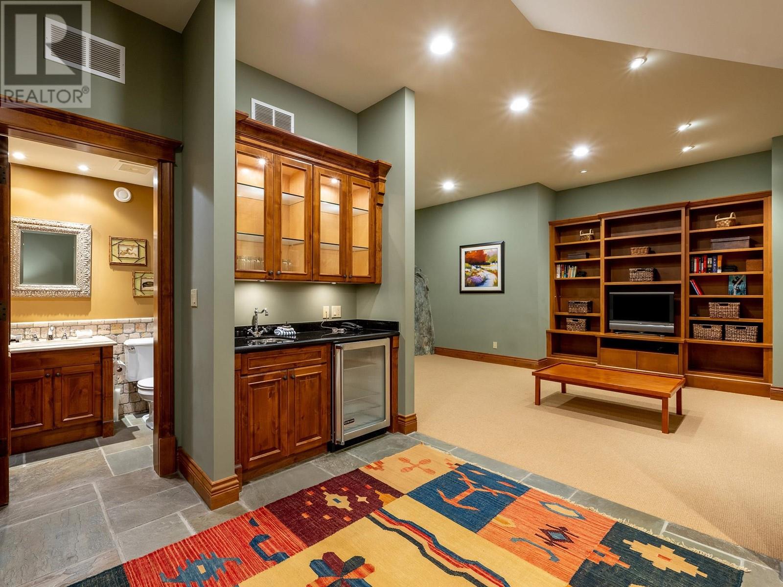 3220 Peak Drive, Whistler, British Columbia  V8E 0V4 - Photo 28 - R2794113