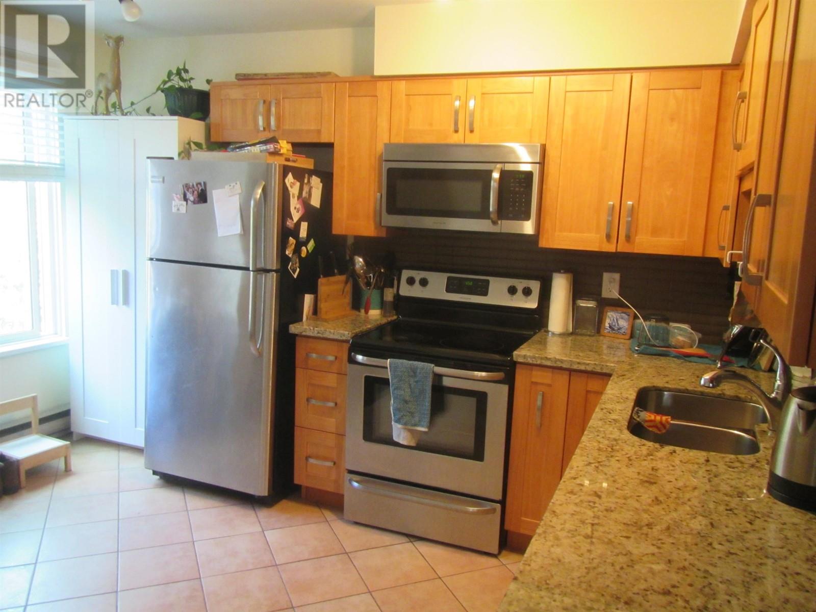 4 319 Highland Way, Port Moody, British Columbia  V3H 3V6 - Photo 4 - R2794317
