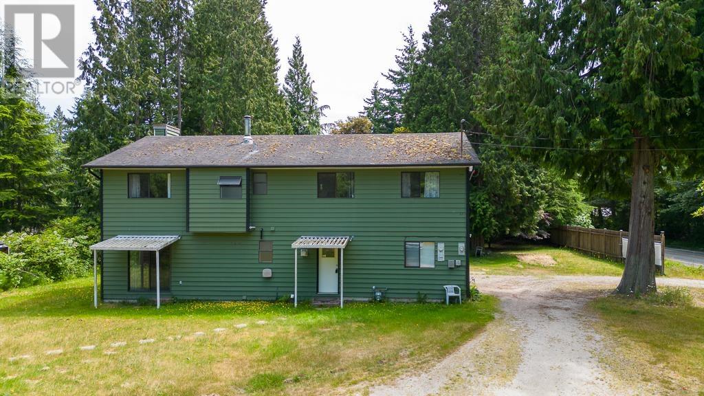 274 King Road, Gibsons, British Columbia  V0N 1V5 - Photo 2 - R2794816