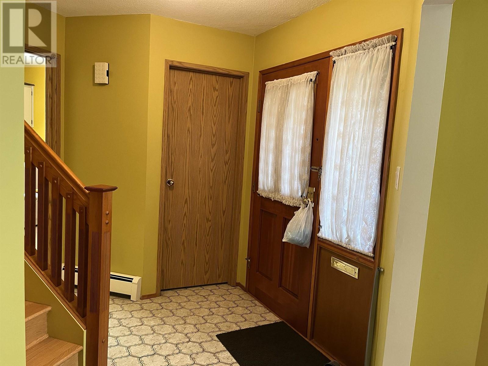 2811 W 42nd Avenue, Vancouver, British Columbia  V6N 3G7 - Photo 3 - R2787198