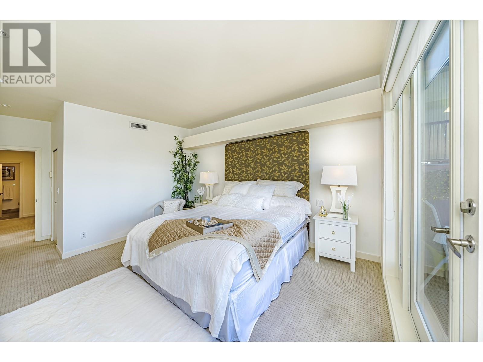21 Hythe Avenue, Burnaby, British Columbia  V5B 3H6 - Photo 24 - R2795055