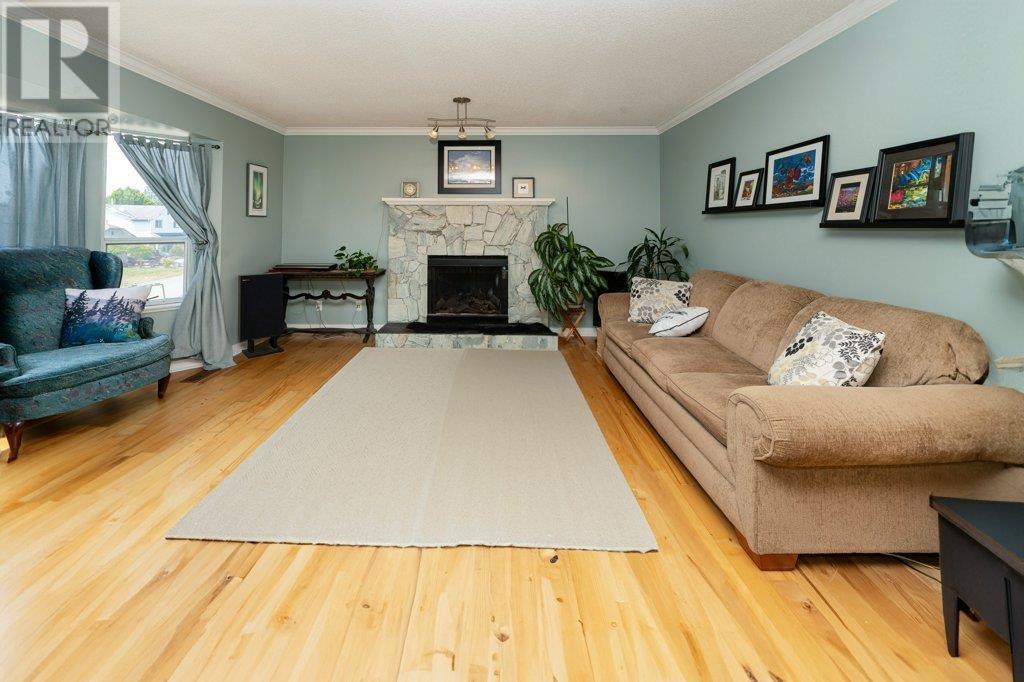 23441 Whippoorwill Avenue, Maple Ridge, British Columbia  V2X 9L8 - Photo 7 - R2794750