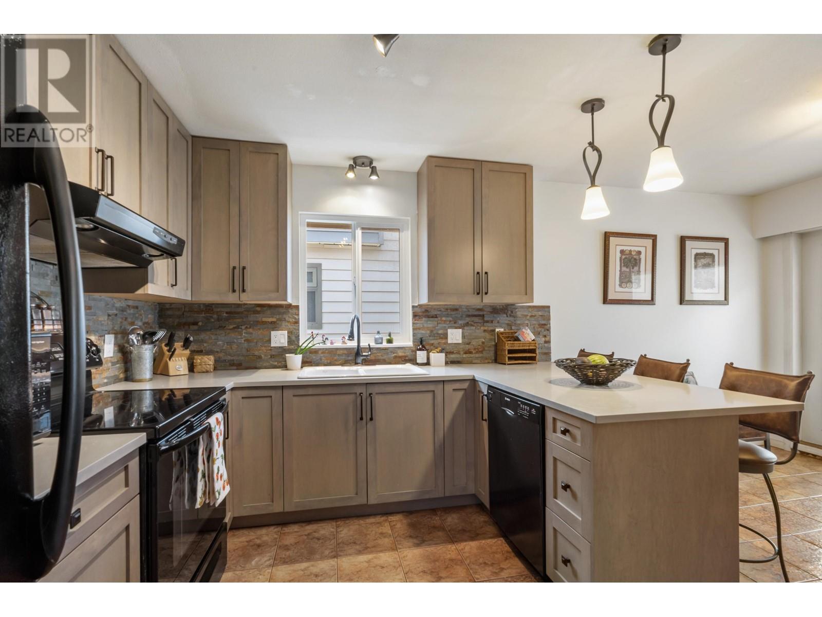 385 Clarence Street, Port Moody, British Columbia  V3H 2Y5 - Photo 17 - R2795242