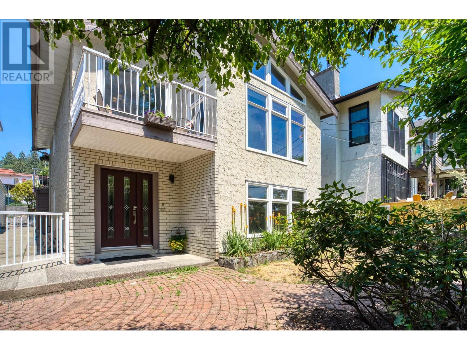 385 Clarence Street, Port Moody, British Columbia  V3H 2Y5 - Photo 4 - R2795242
