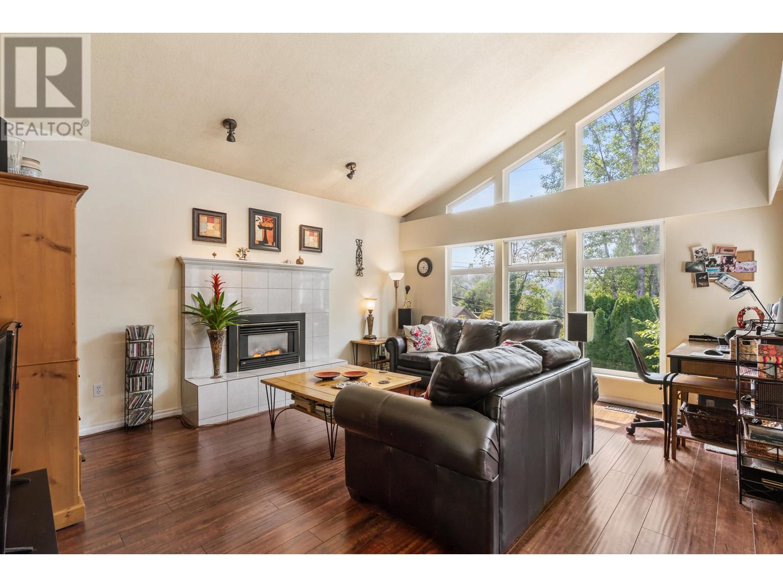 385 Clarence Street, Port Moody, British Columbia  V3H 2Y5 - Photo 8 - R2795242