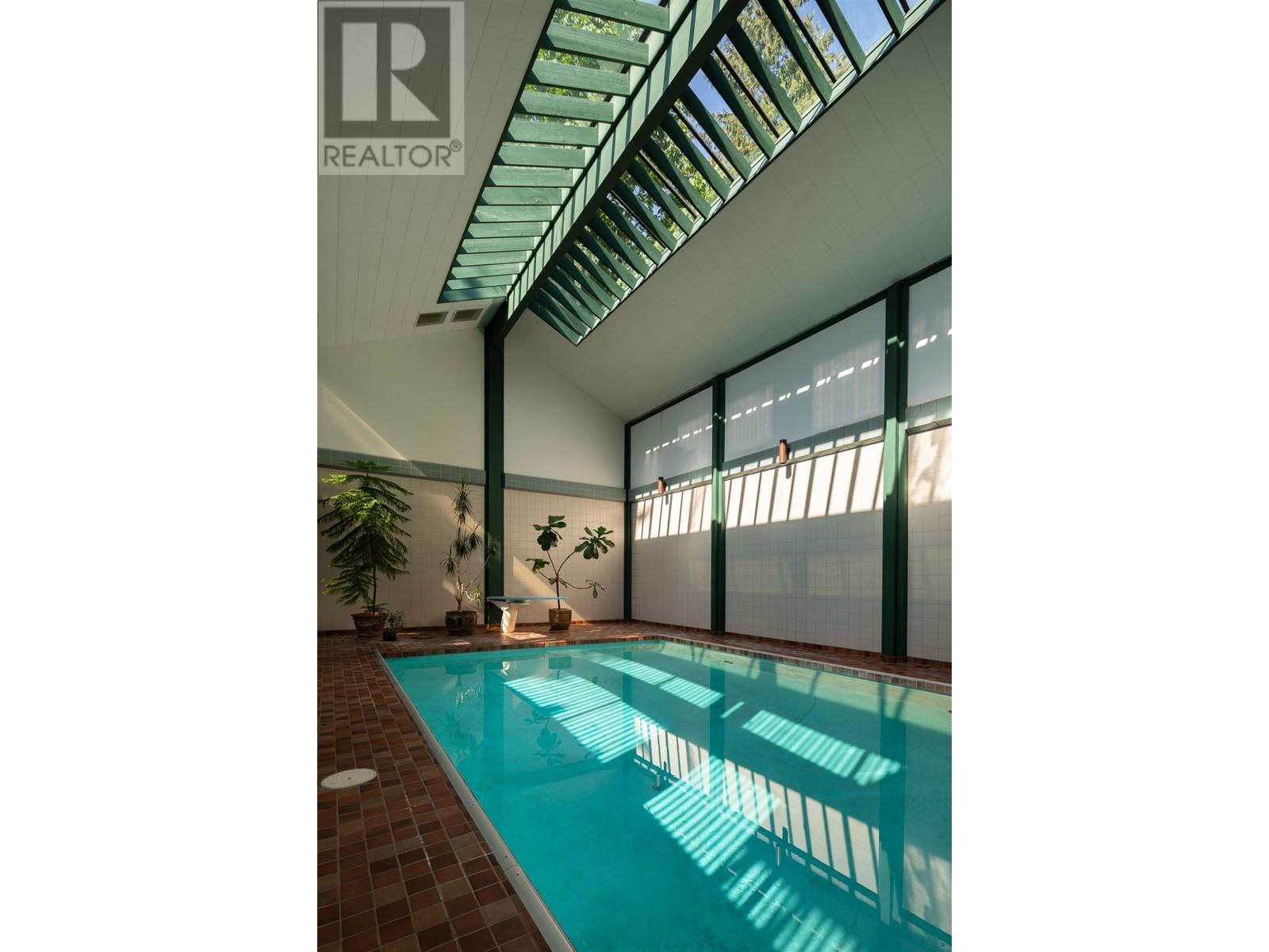 5375 Kew Cliff Road, West Vancouver, British Columbia  V7W 1M3 - Photo 9 - R2795427