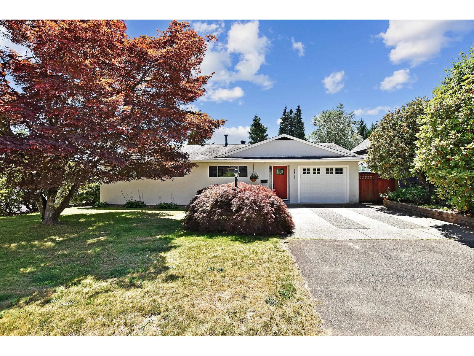 Property Listing: 32910 4th Avenue, Mission, British Columbia