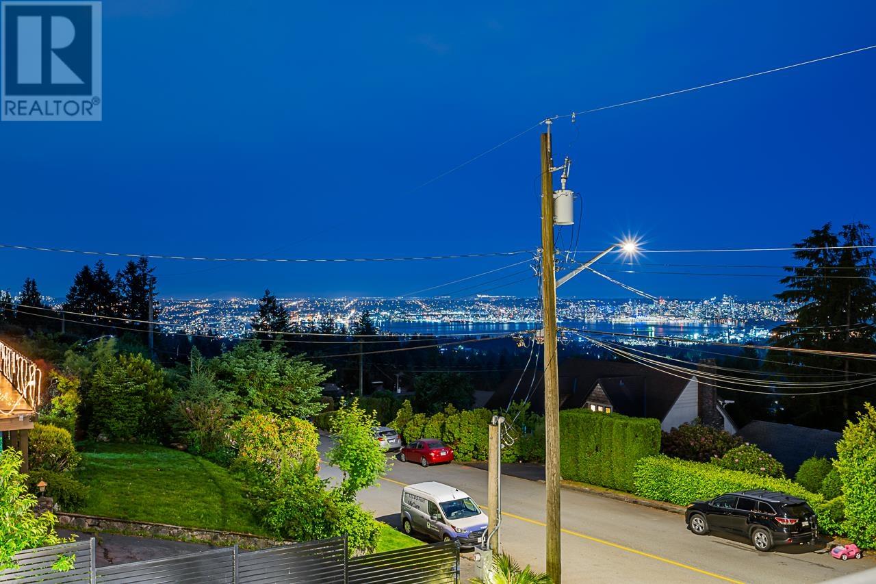 392 Ventura Crescent, North Vancouver, British Columbia  V7N 3G6 - Photo 5 - R2791733