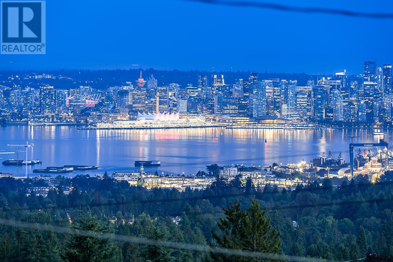 392 Ventura Crescent, North Vancouver, British Columbia  V7N 3G6 - Photo 7 - R2791733