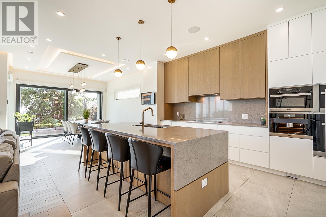 392 Ventura Crescent, North Vancouver, British Columbia  V7N 3G6 - Photo 13 - R2791733