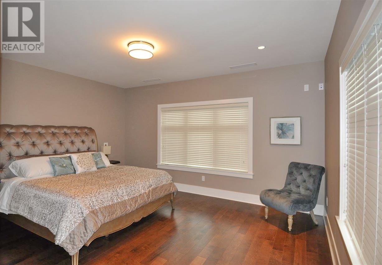 5720 Langtree Avenue, Richmond, British Columbia  V7C 4L3 - Photo 12 - R2795293
