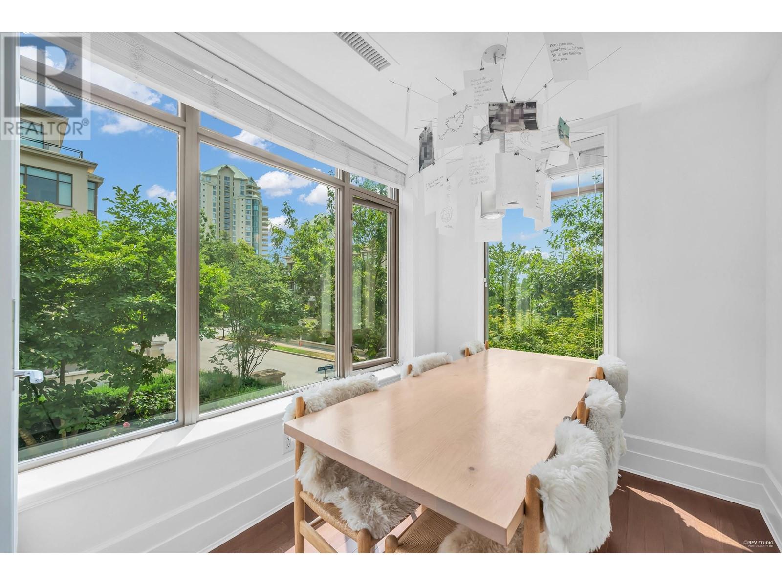 201 533 Waters Edge Crescent, West Vancouver, British Columbia  V7T 0A2 - Photo 8 - R2795631