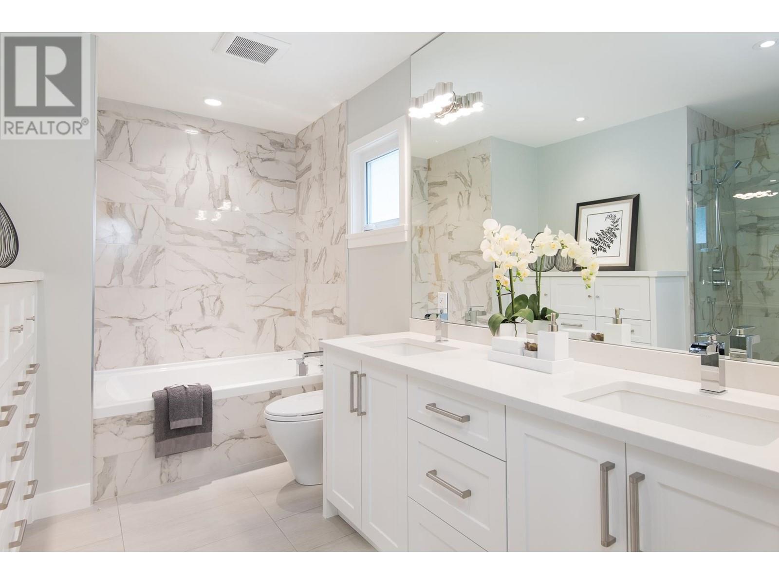 3545 Wellington Crescent, North Vancouver, British Columbia  V7R 3B3 - Photo 13 - R2795752