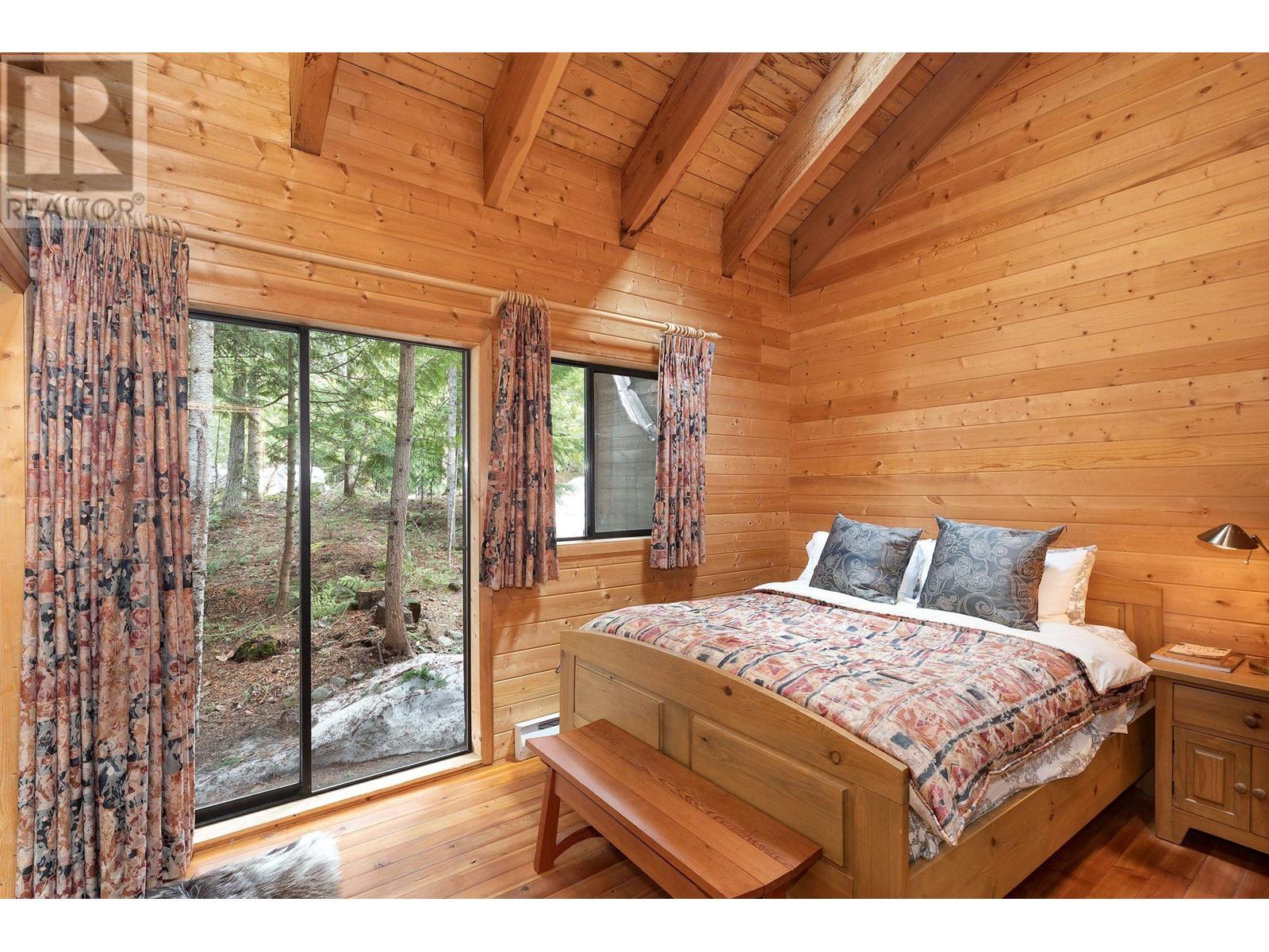 8656 Lakewood Court, Whistler, British Columbia  V8E 0G1 - Photo 14 - R2687177