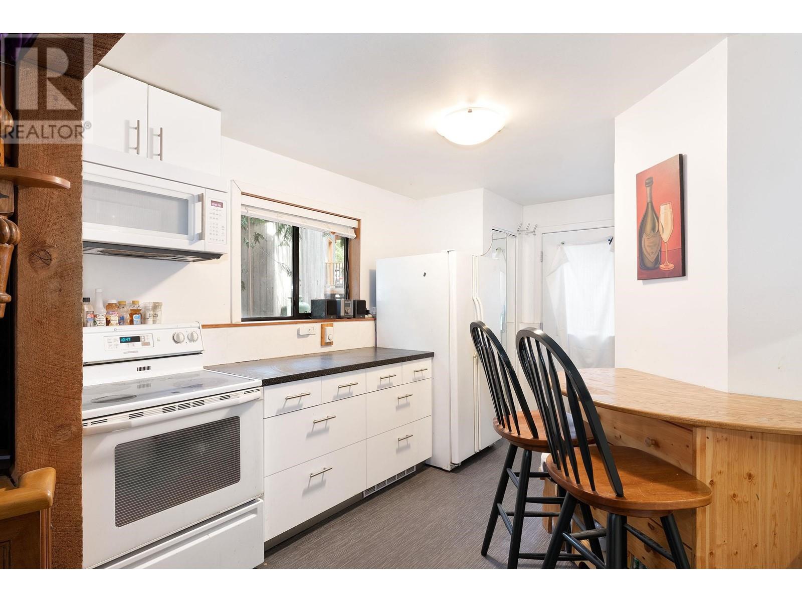 8656 Lakewood Court, Whistler, British Columbia  V8E 0G1 - Photo 28 - R2687177