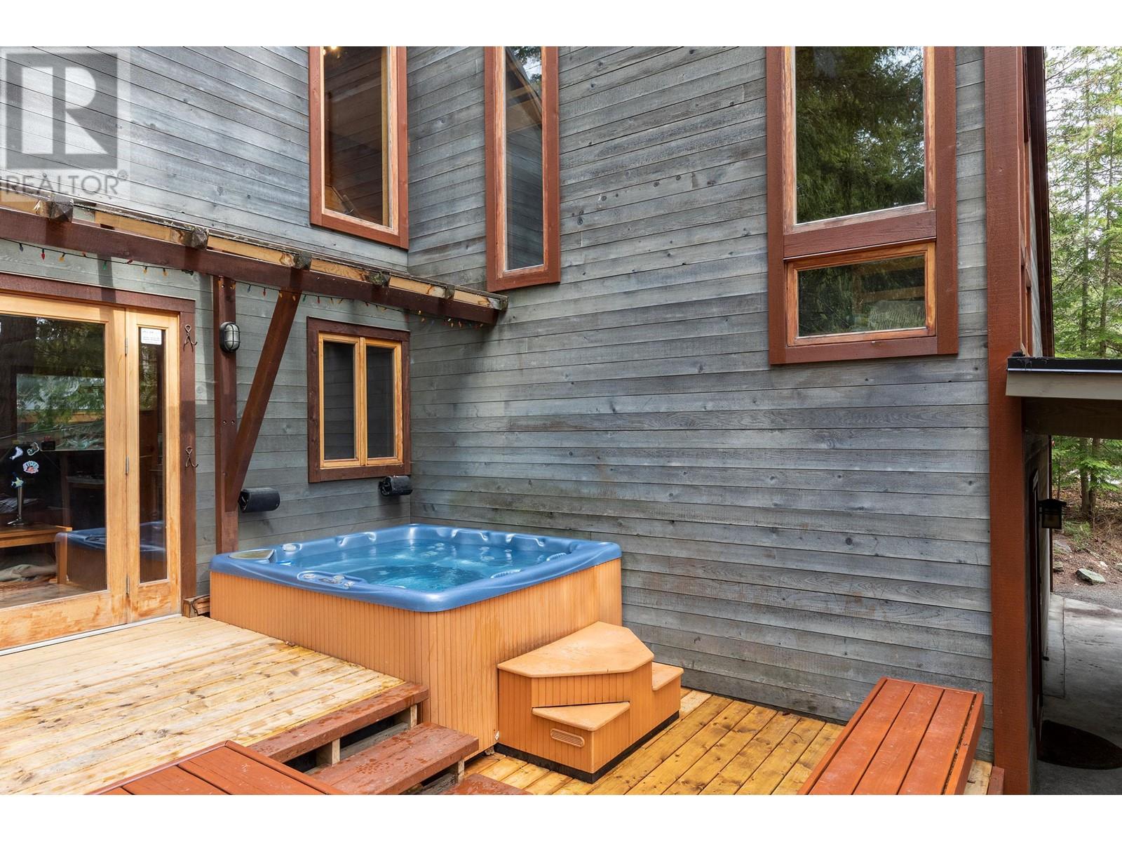 8656 Lakewood Court, Whistler, British Columbia  V8E 0G1 - Photo 23 - R2687177