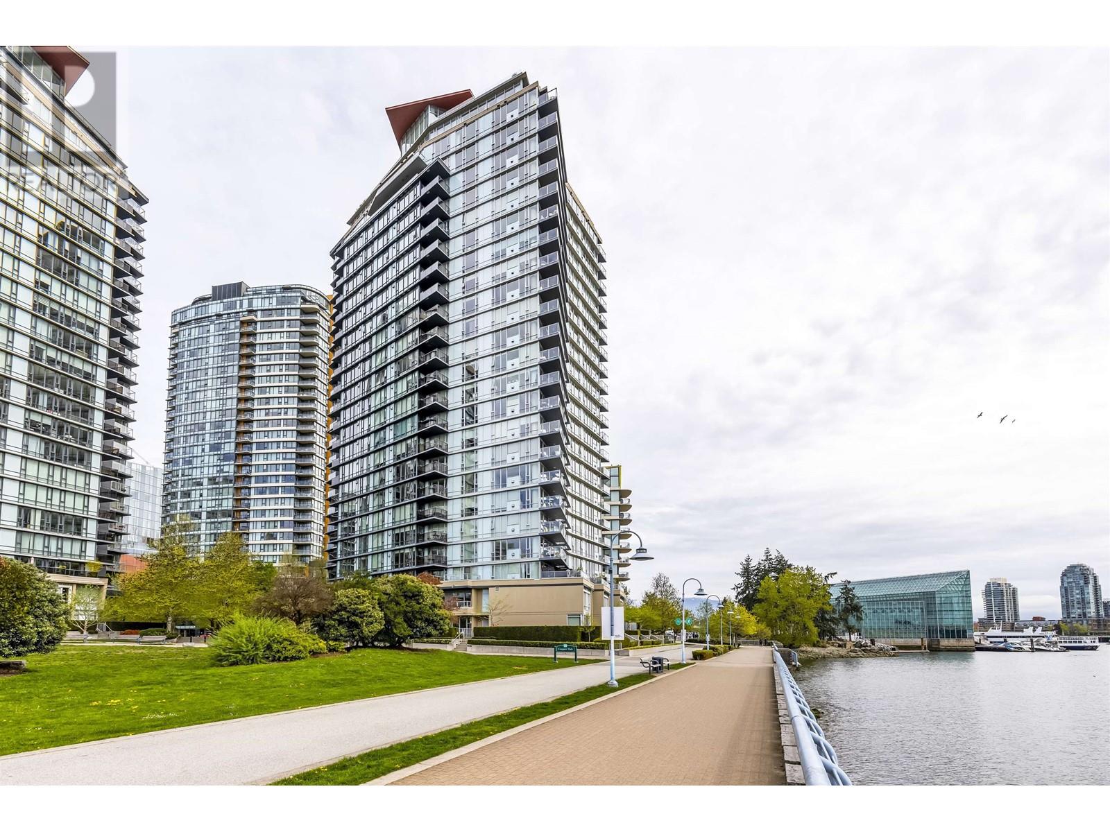 503 8 SMITHE MEWS, vancouver, British Columbia