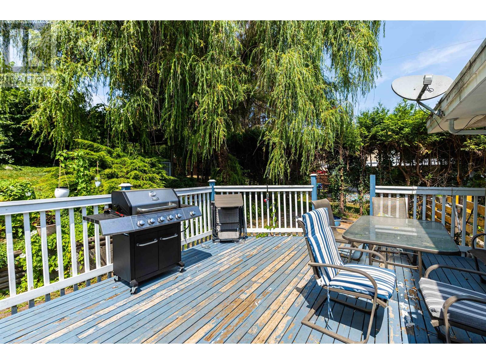 1934 Warwick Crescent, Port Coquitlam, British Columbia  V3C 1L8 - Photo 7 - R2794088