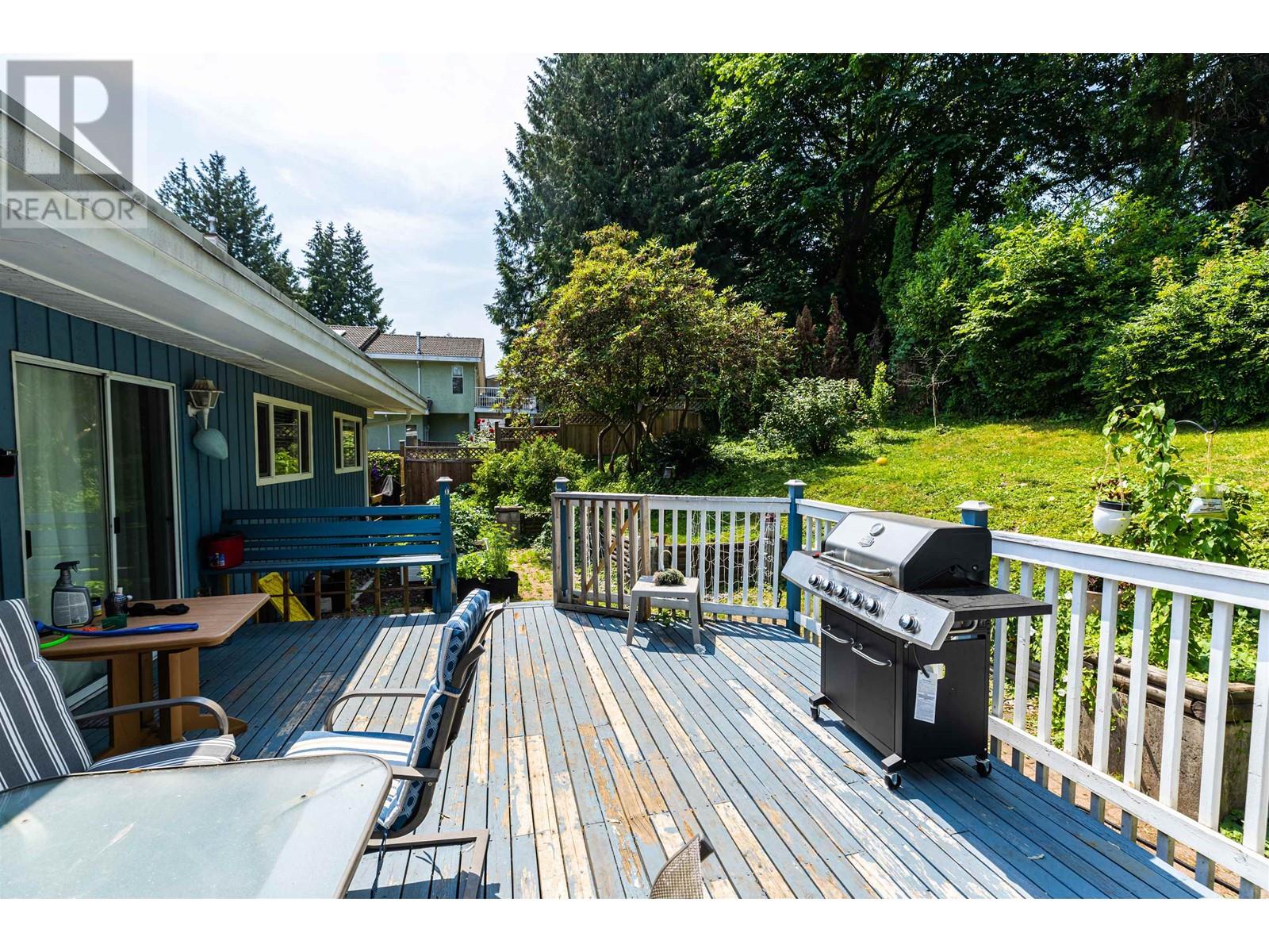 1934 Warwick Crescent, Port Coquitlam, British Columbia  V3C 1L8 - Photo 8 - R2794088
