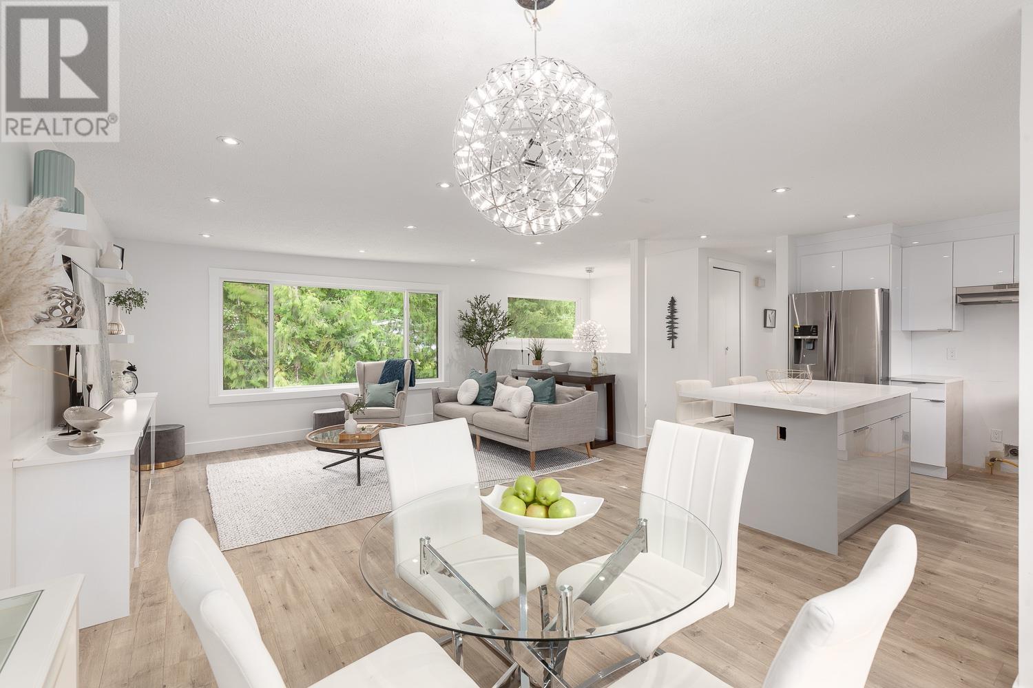 38307 Guilford Drive, Squamish, British Columbia  V8B 0X8 - Photo 15 - R2782000