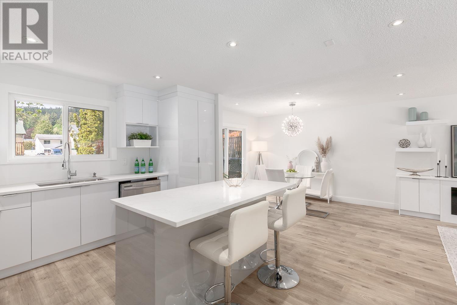 38307 Guilford Drive, Squamish, British Columbia  V8B 0X8 - Photo 13 - R2782000