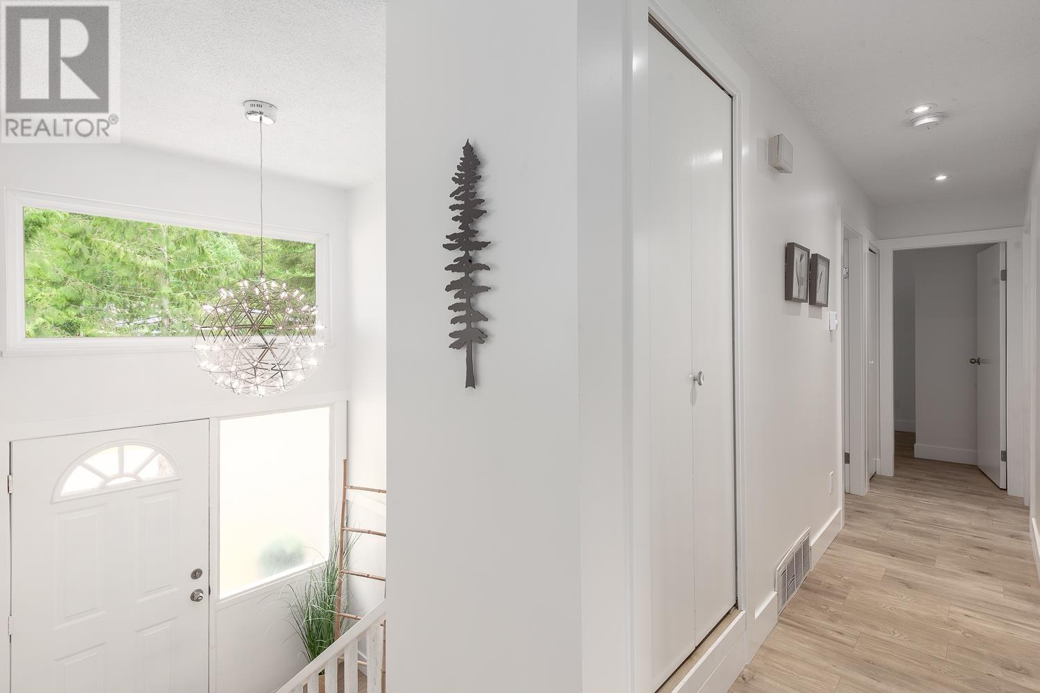 38307 Guilford Drive, Squamish, British Columbia  V8B 0X8 - Photo 16 - R2782000