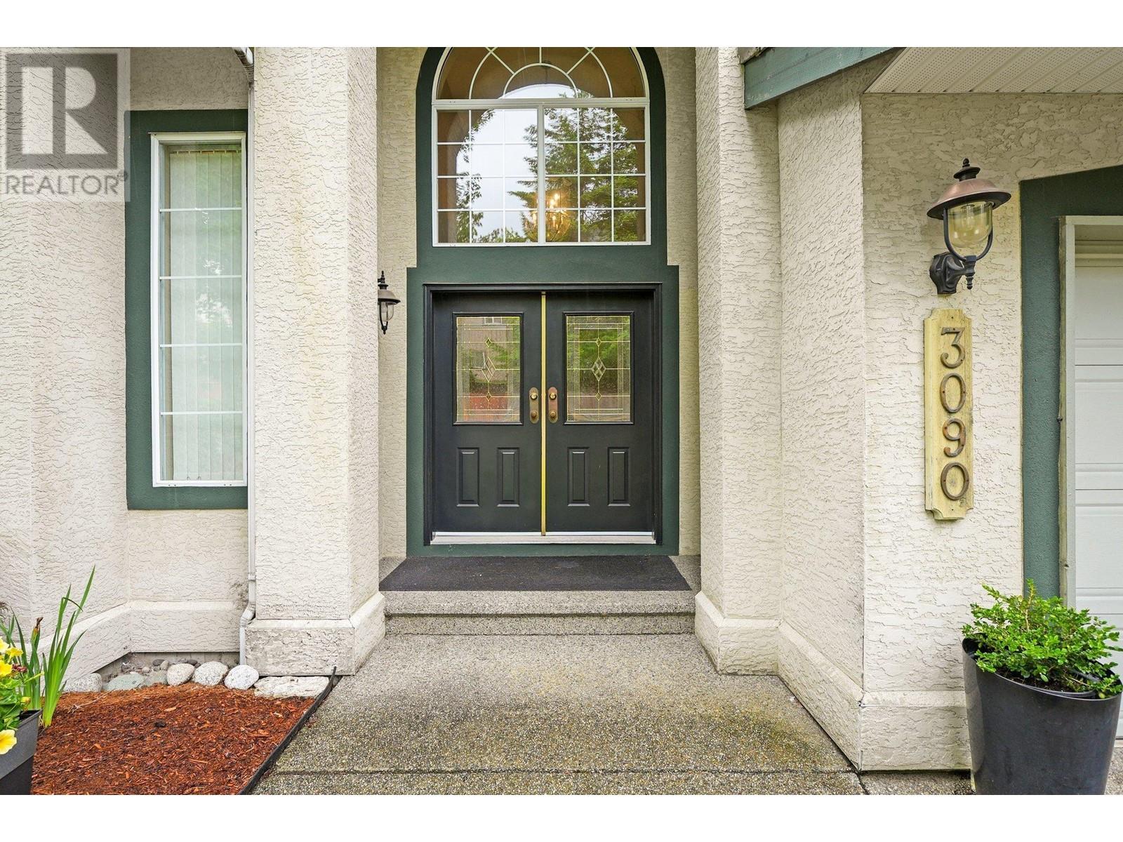 3090 Tanager Court, Coquitlam, British Columbia  V3E 3C5 - Photo 3 - R2795635