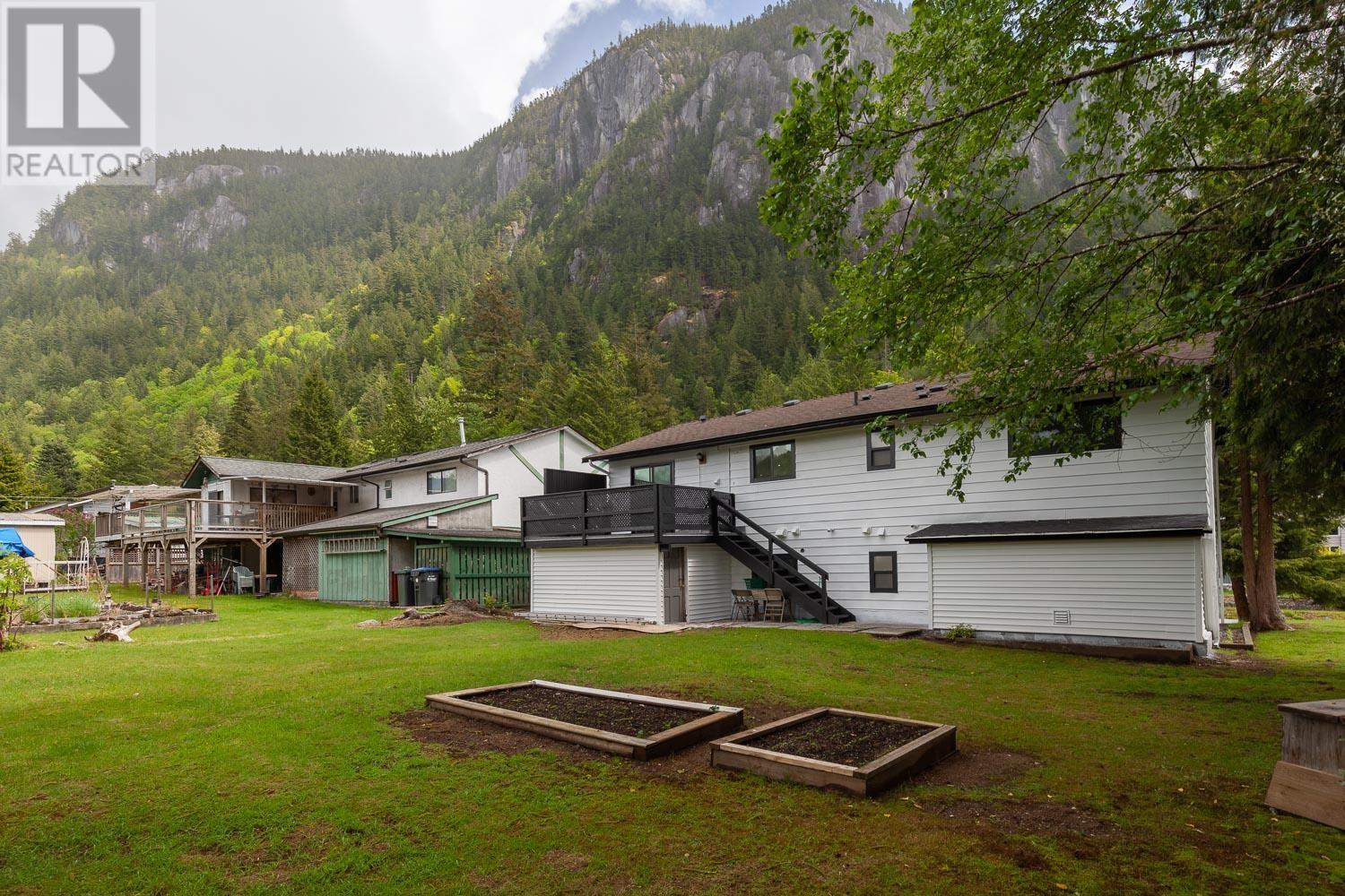 38307 Guilford Drive, Squamish, British Columbia  V8B 0X8 - Photo 37 - R2782000