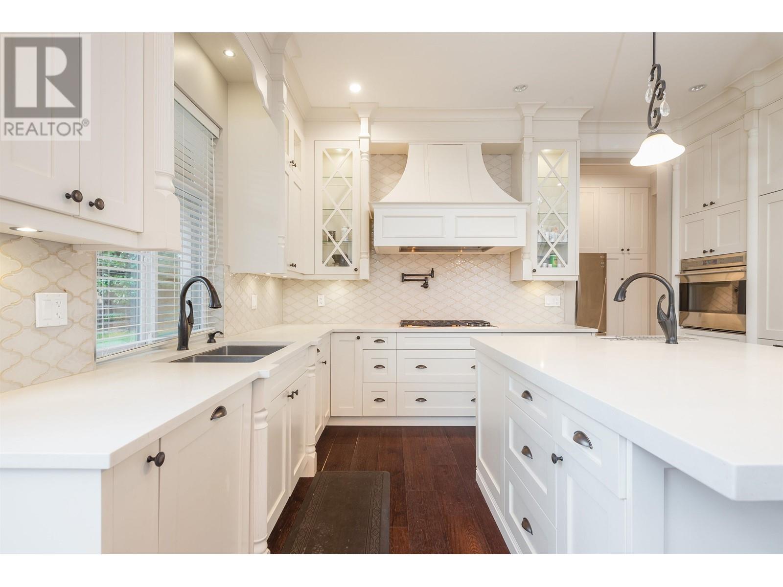 7480 Manning Court, Richmond, British Columbia  V7A 4J4 - Photo 10 - R2752454