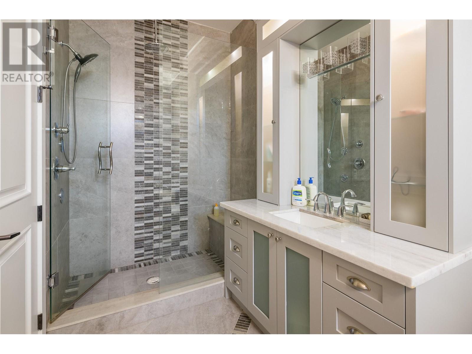 7480 Manning Court, Richmond, British Columbia  V7A 4J4 - Photo 16 - R2752454