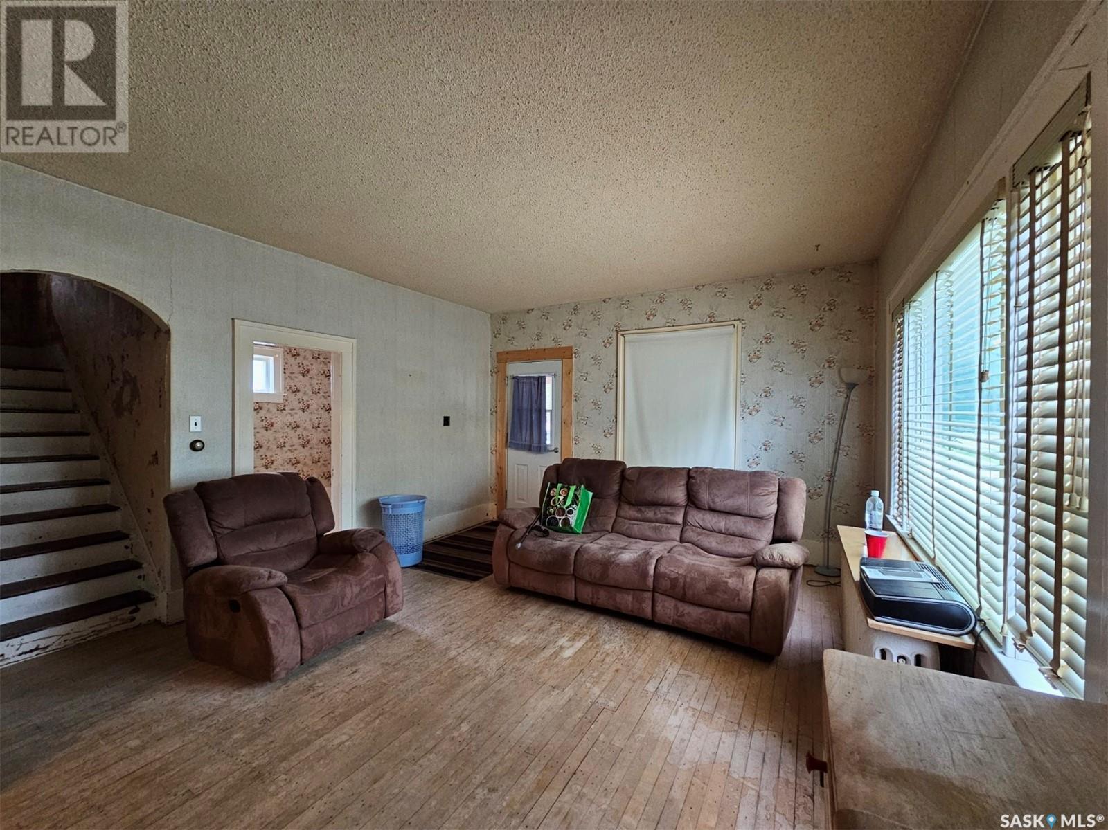 383 4th Street W, Shaunavon, Saskatchewan  S0N 2M0 - Photo 5 - SK935703