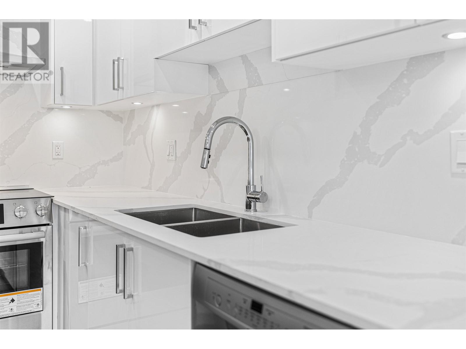 4795 Slocan Street, Vancouver, British Columbia  V5R 2A2 - Photo 12 - R2795643