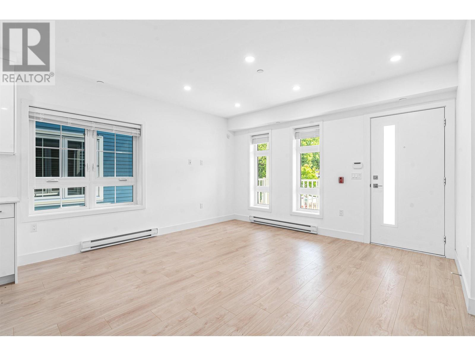 4795 Slocan Street, Vancouver, British Columbia  V5R 2A2 - Photo 6 - R2795643