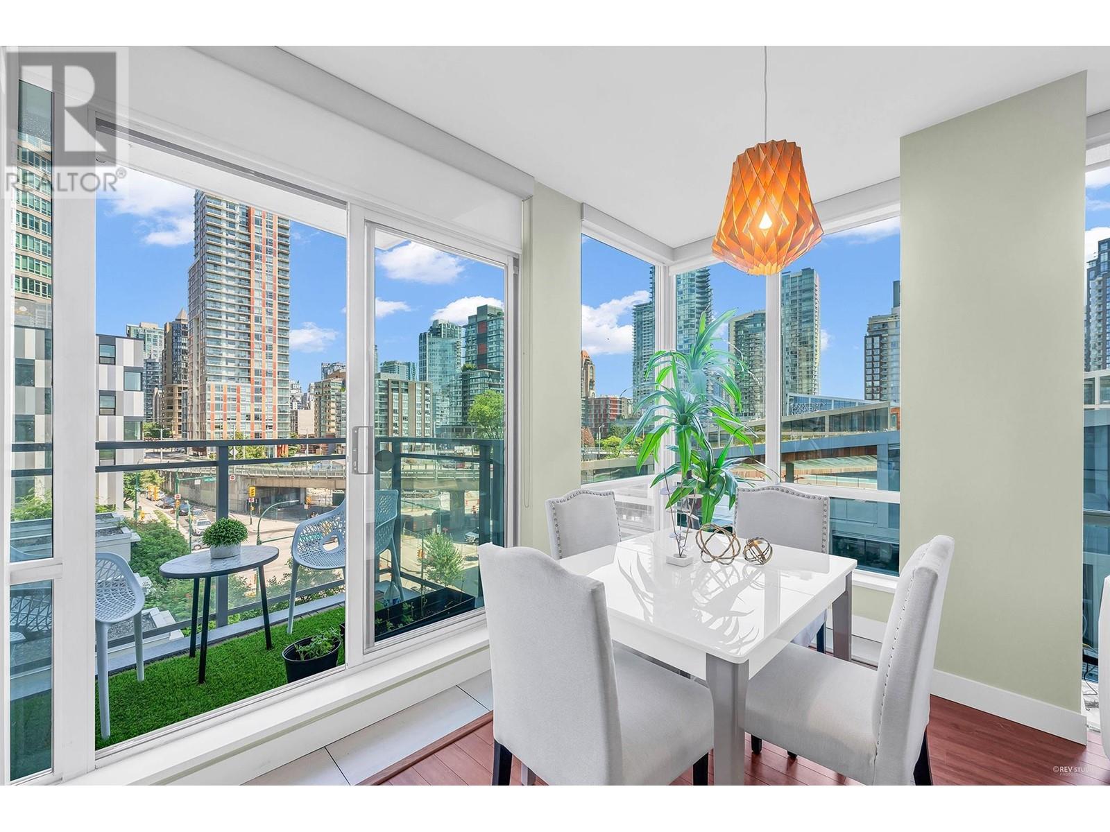 703 1455 Howe Street, Vancouver, British Columbia  V6Z 1C2 - Photo 4 - R2790629