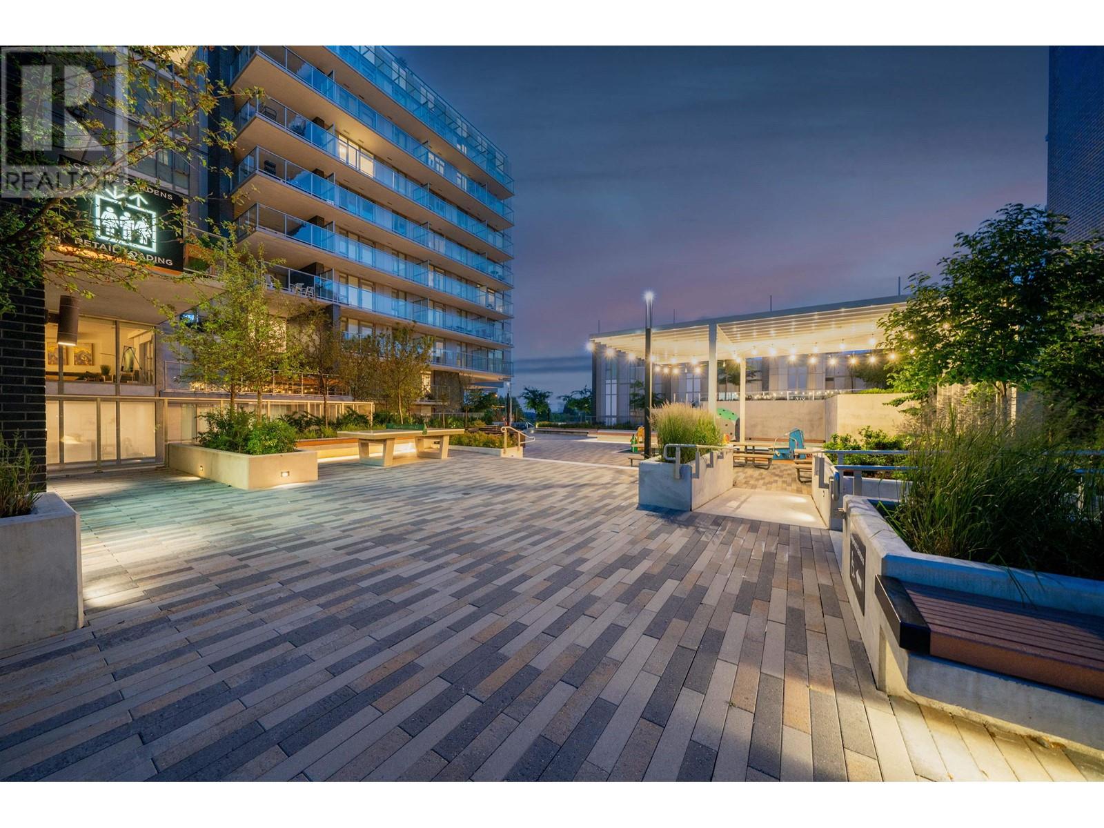 1902 7433 Cambie Street, Vancouver, British Columbia  V6P 0J8 - Photo 2 - R2788089