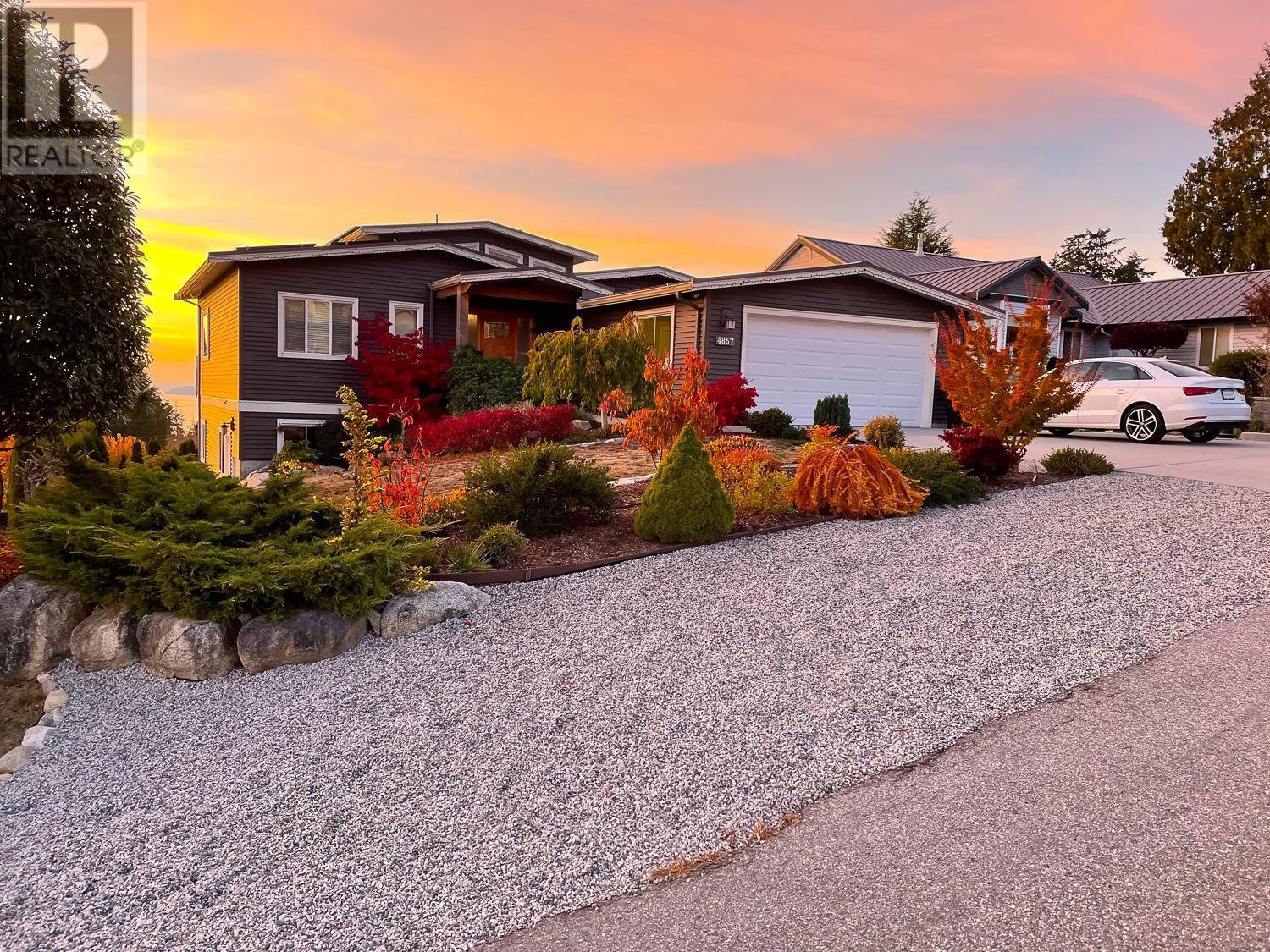 4857 BLUEGROUSE DRIVE, sechelt, British Columbia