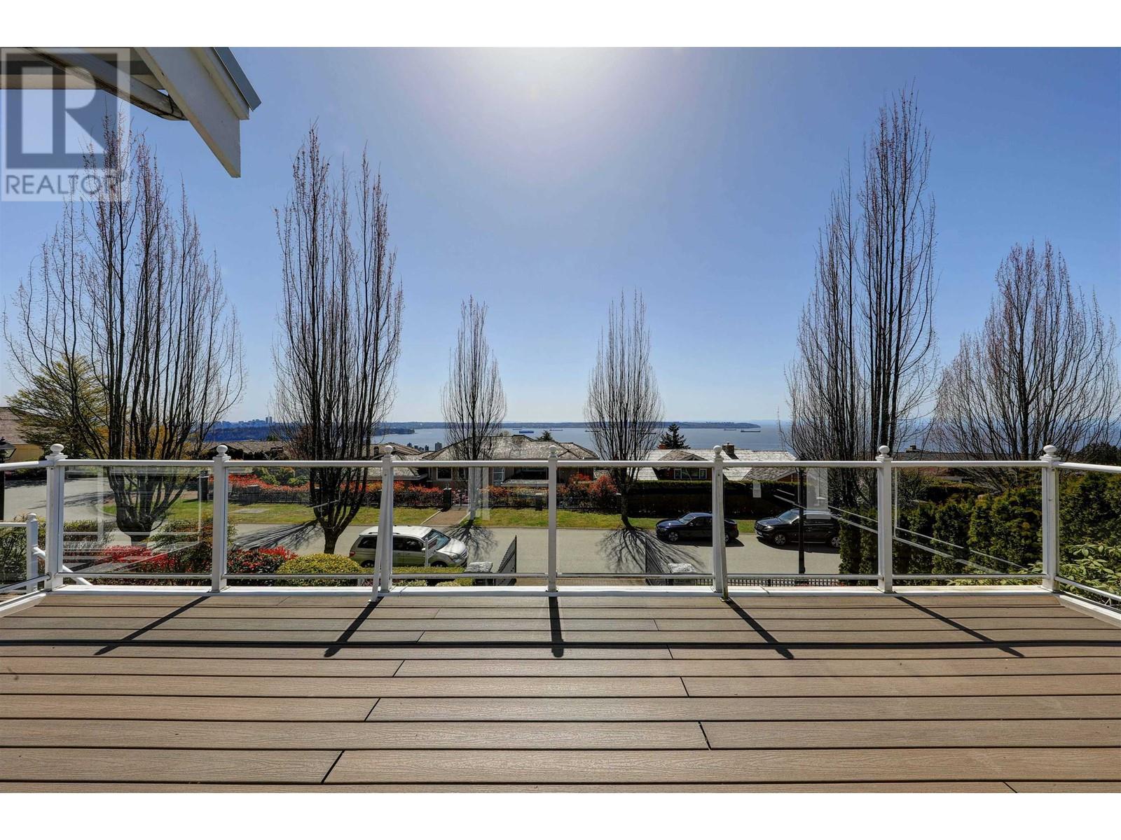 2323 Orchard Lane, West Vancouver, British Columbia  V7V 4X6 - Photo 2 - R2771149