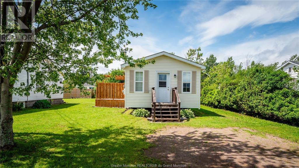 104 4th Ave, Pointe Du Chene, New Brunswick  E4P 4H8 - Photo 1 - M153811