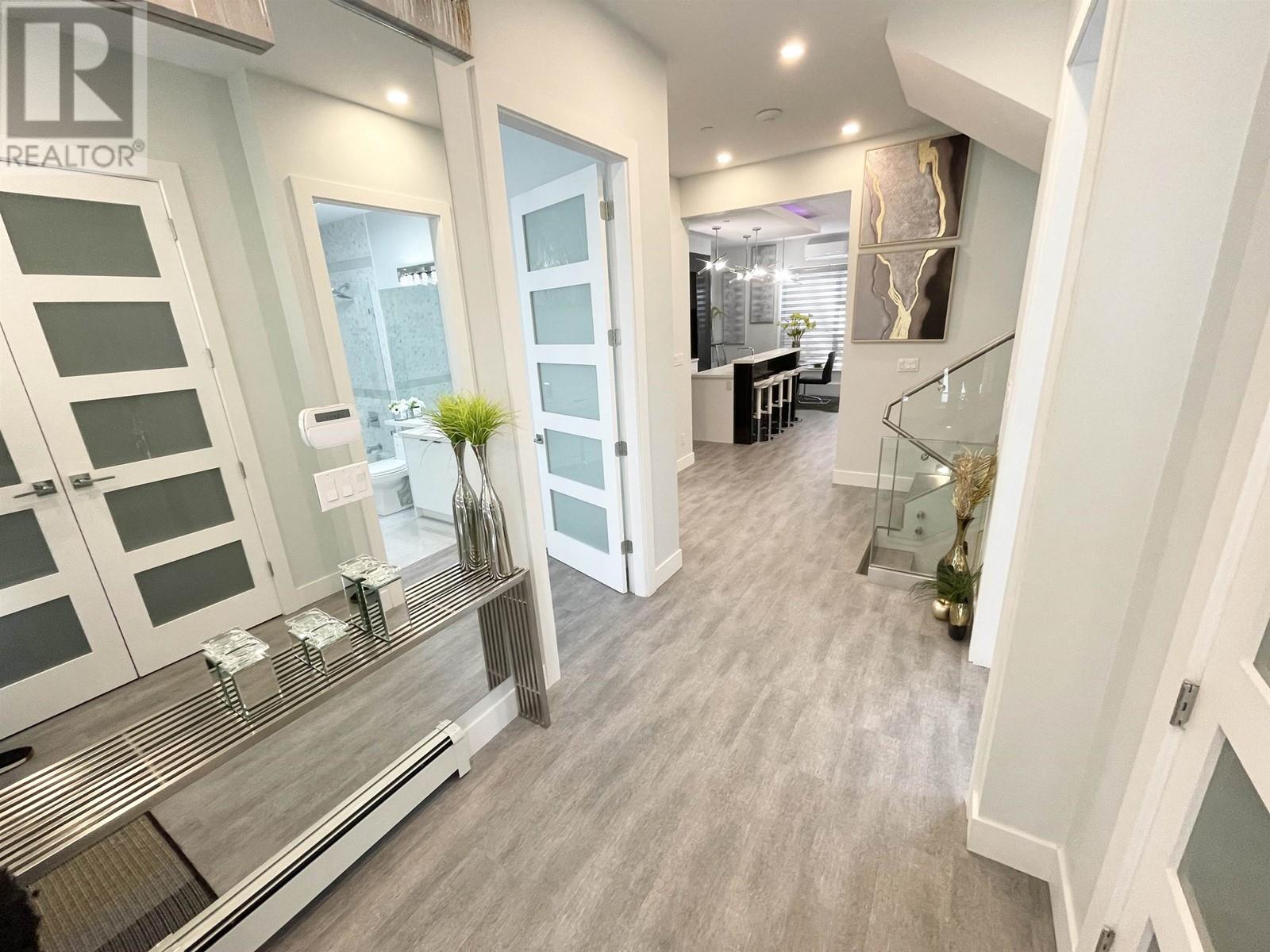 2460 E 19th Avenue, Vancouver, British Columbia  V5M 2R9 - Photo 5 - R2796338