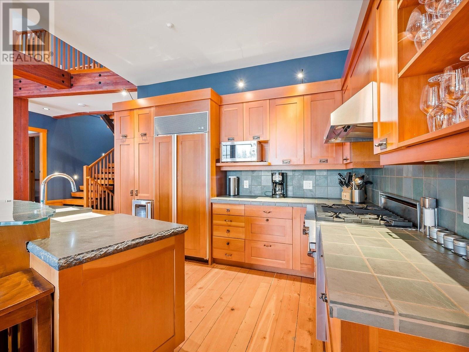 16j 2300 Nordic Drive, Whistler, British Columbia  V8E 0A6 - Photo 4 - R2748737