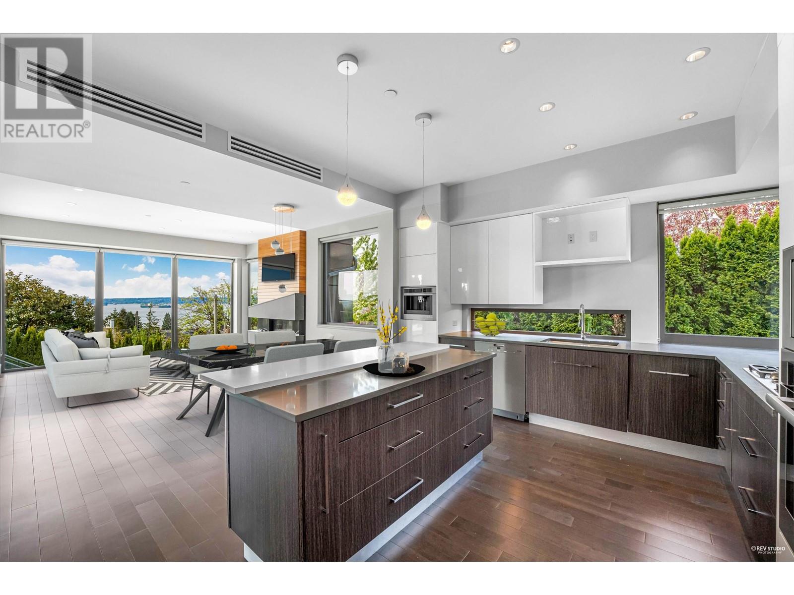 2292 Mathers Avenue, West Vancouver, British Columbia  V7V 2H5 - Photo 10 - R2796457