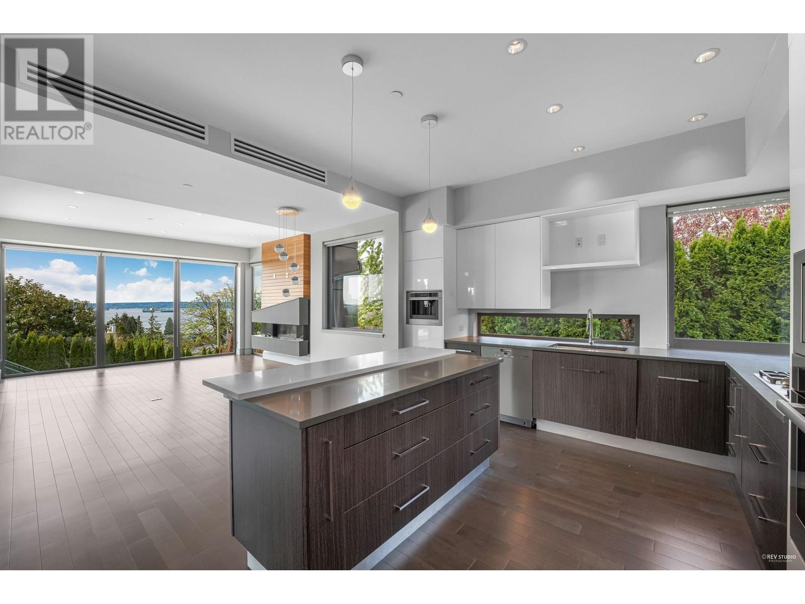 2292 Mathers Avenue, West Vancouver, British Columbia  V7V 2H5 - Photo 11 - R2796457