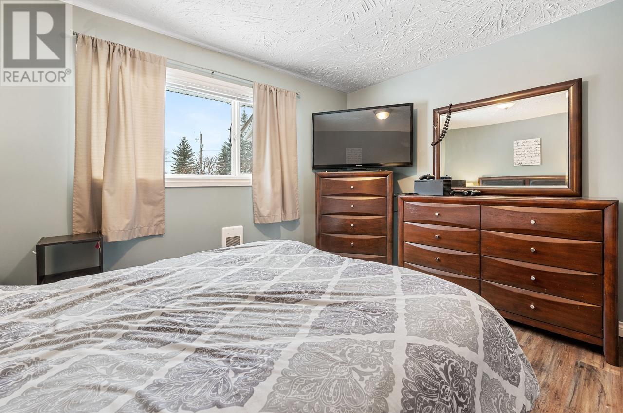 245 Phillips Road, Clearwater, British Columbia   - Photo 13 - 173814