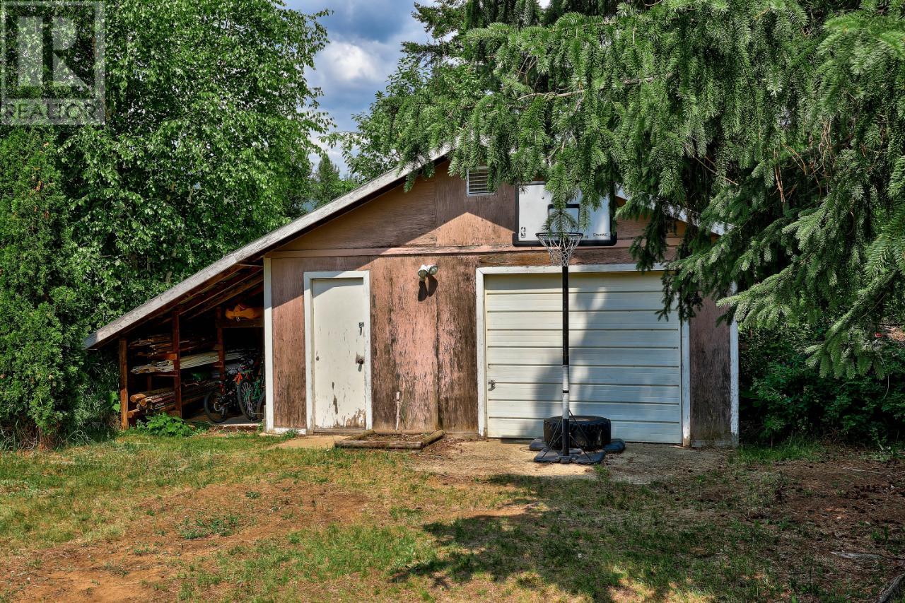 245 Phillips Road, Clearwater, British Columbia   - Photo 29 - 173814