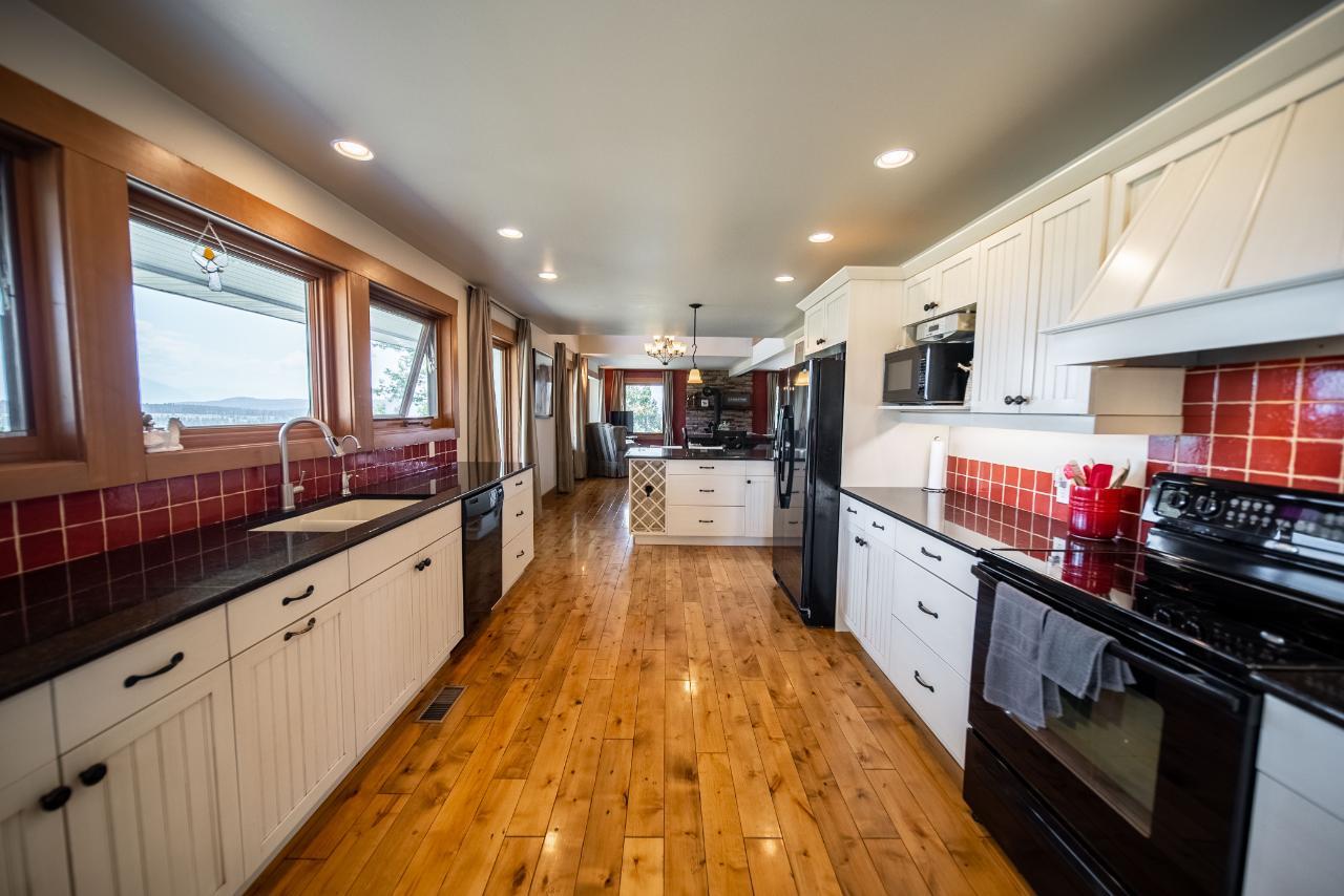 9656 Clearview Road, Cranbrook, British Columbia  V1C 7E2 - Photo 16 - 2472069