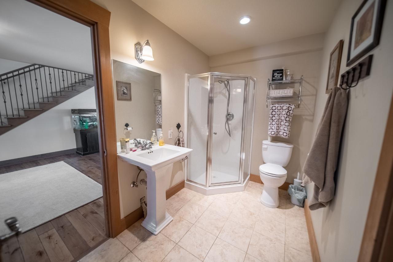 9656 Clearview Road, Cranbrook, British Columbia  V1C 7E2 - Photo 24 - 2472069