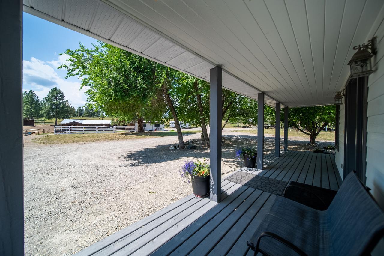 9656 Clearview Road, Cranbrook, British Columbia  V1C 7E2 - Photo 6 - 2472069